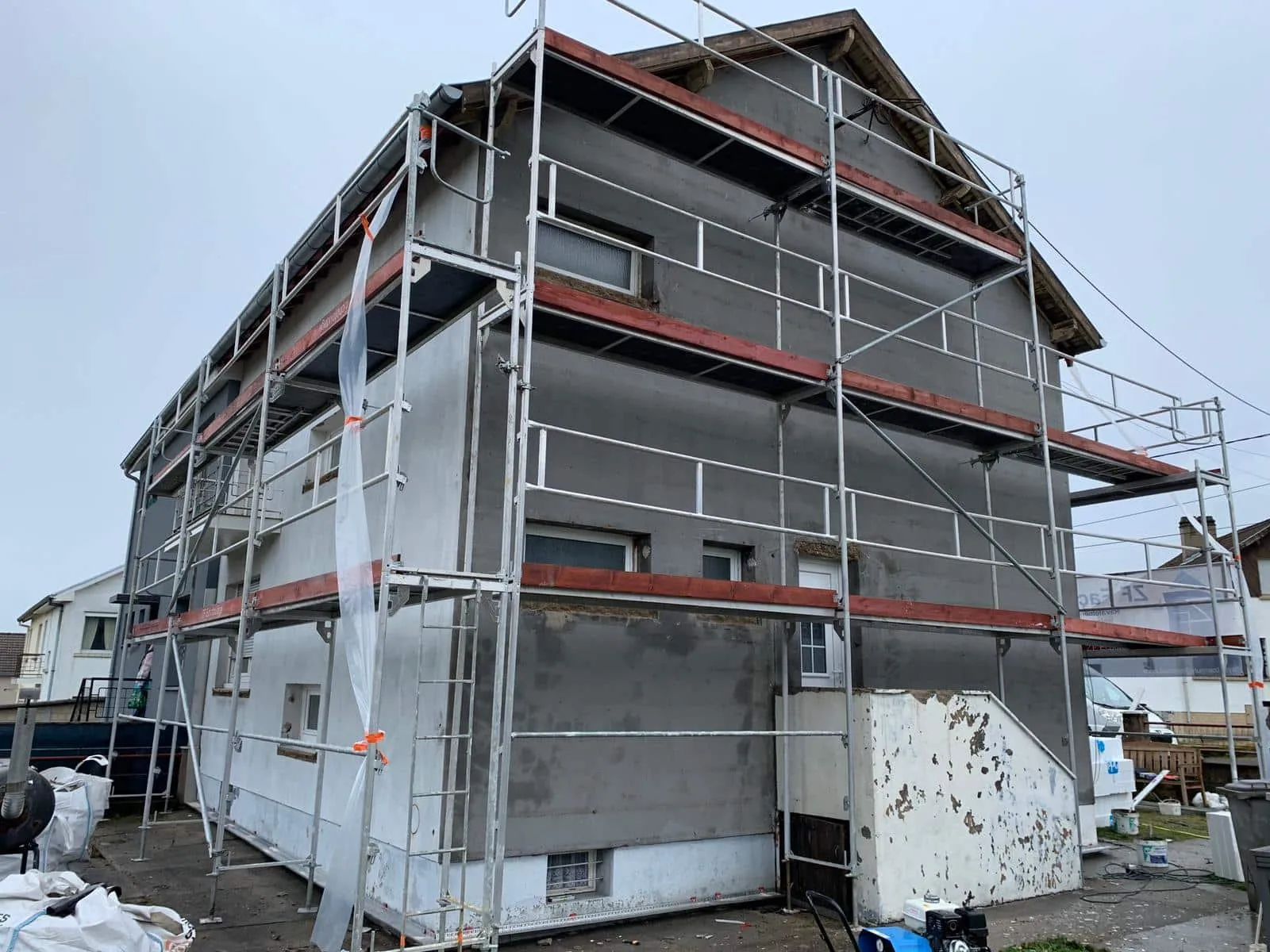 Échafaudage monté par ZF Échafaudages sur un chantier en Moselle — photo 3