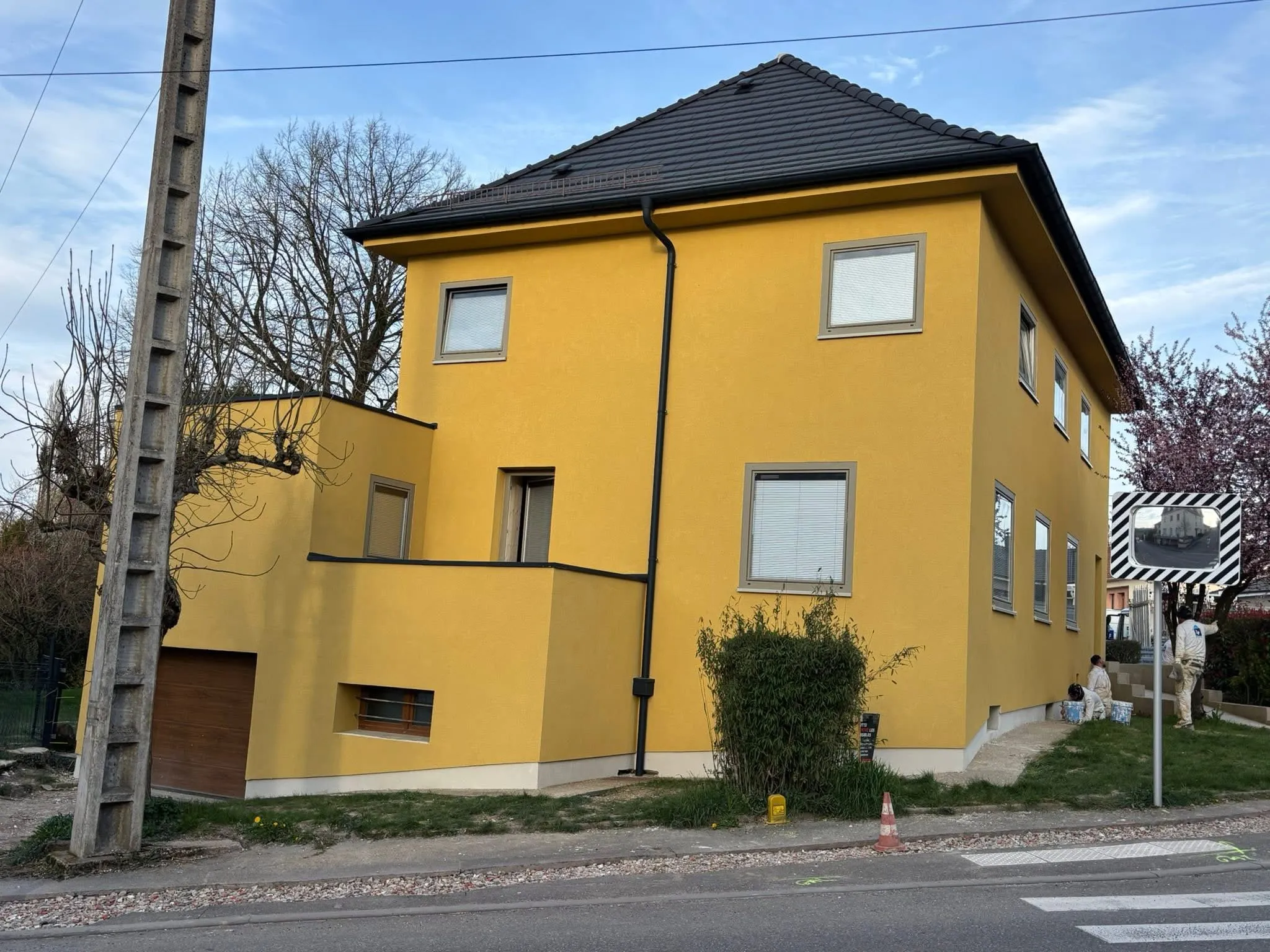 Chantier d'isolation thermique par l'extérieur réalisé par ZF Façade en Moselle — photo 7