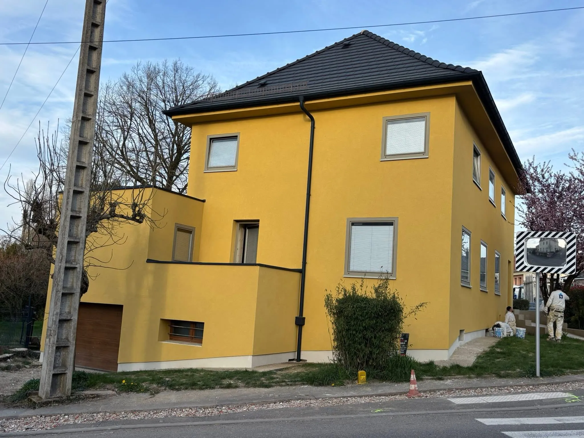 Chantier d'isolation thermique par l'extérieur réalisé par ZF Façade en Moselle — photo 8