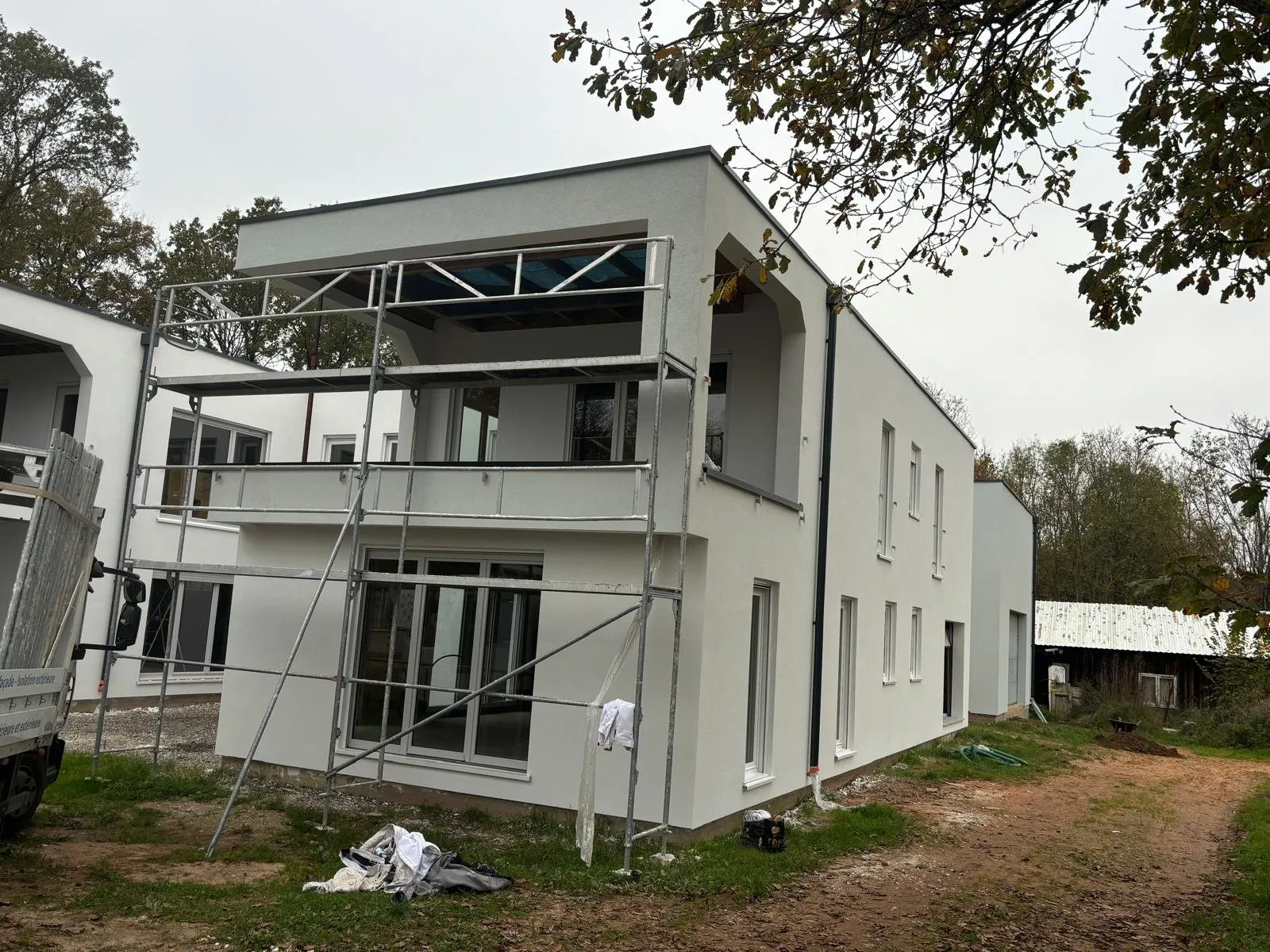 Façade de maison entièrement rénovée par ZF Façade en Moselle